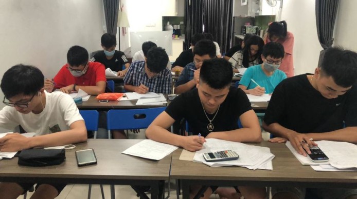 Tiêu Chí Lựa Chọn Khóa Học Lý Lớp 10 Online