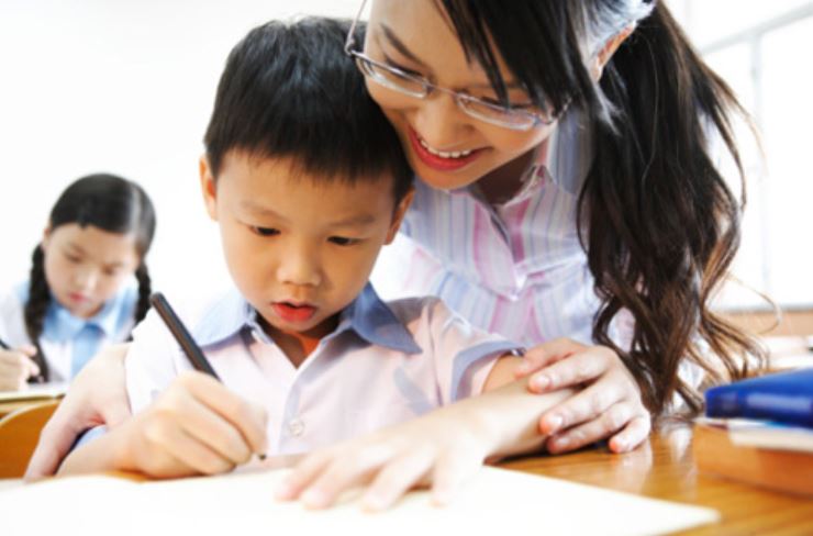 Kinh nghiệm tìm gia sư lớp 1 ở Hà Nội uy tín